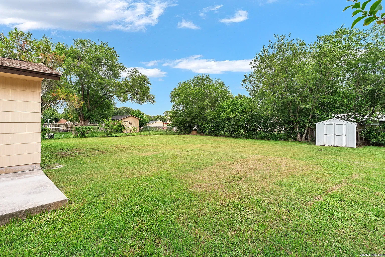 5 bed, 1342 sqft, $1,850 — Photo 2