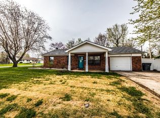304 Saint Joseph Ave, O'Fallon, MO 63366
