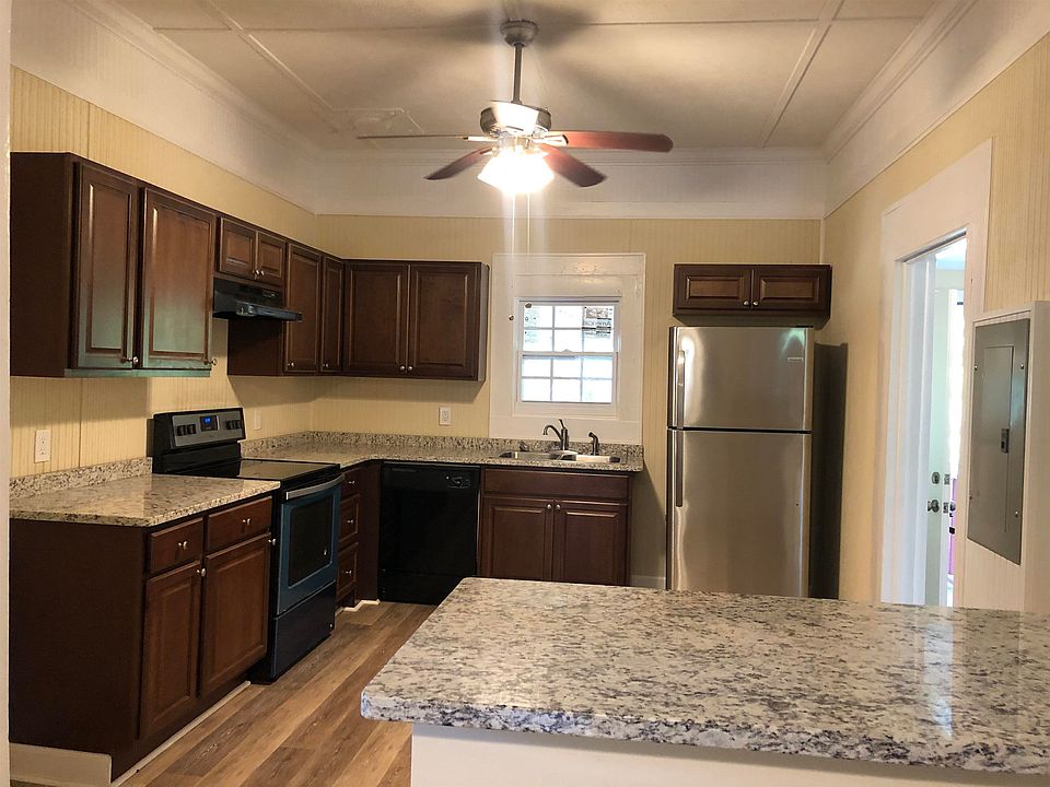 14 S Broad St, Porterdale, GA 30014 Zillow