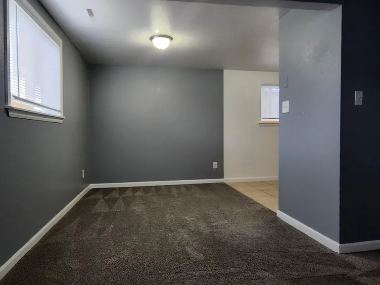 1052 Magnolia St — Photo 8