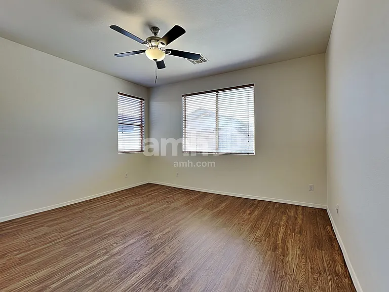 12363 W Jackson St — Photo 9