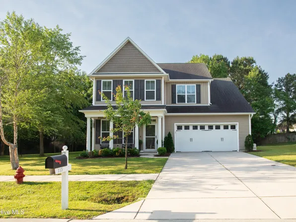 115 Bunchberry Court, Hampstead, NC 28443