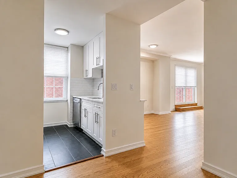 45 Oceana Dr E #6D — Photo 5