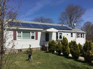 47 Robinson Rd, Woburn, MA 01801