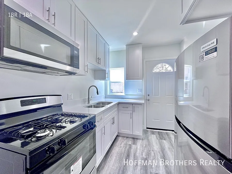 418 N Sierra Bonita Ave Los Angeles, CA 90036 — Photo 3