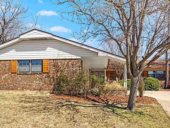 2nd image of 805 NW 49th St