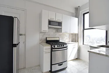 Rented by Bohemia Realty Group