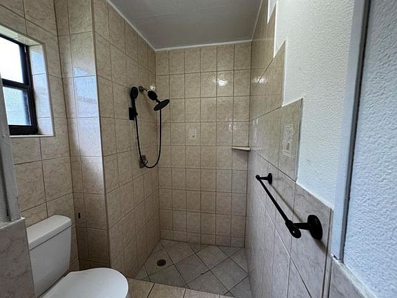 4th image of 3831 SW 69th Ave