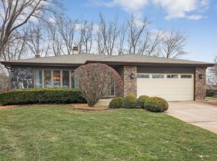 1204 Sleepy Hollow Ln, Darien, IL 60561