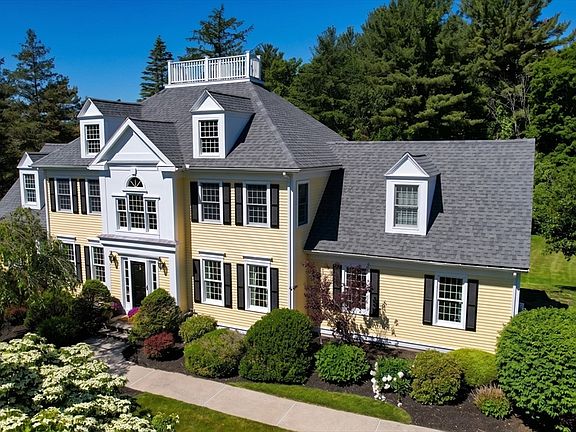 3rd image of 4 Macintyre Dr