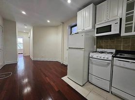 228 E 26th St, New York, NY