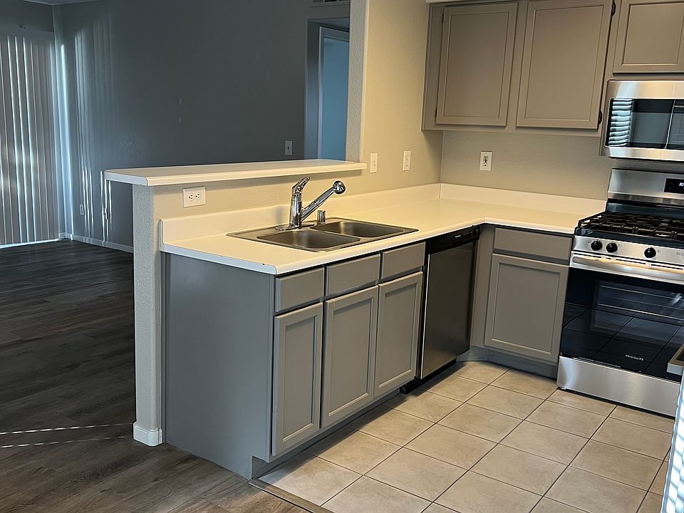 1st image of 3168 Tarpon Dr Unit 104