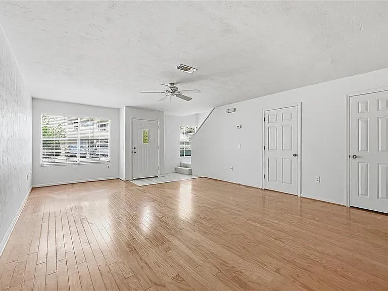 5254 SW 97th Dr — Photo 2