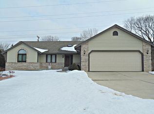 10327 W Spring Green Rd, Greenfield, WI 53228