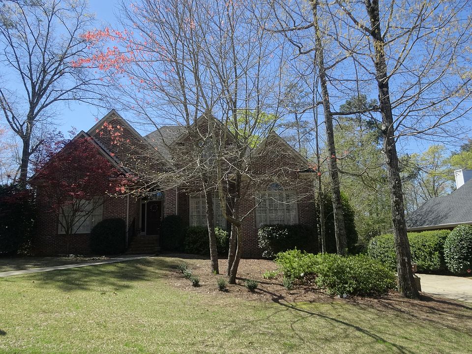 4 Bedroom 3.5 bath home !