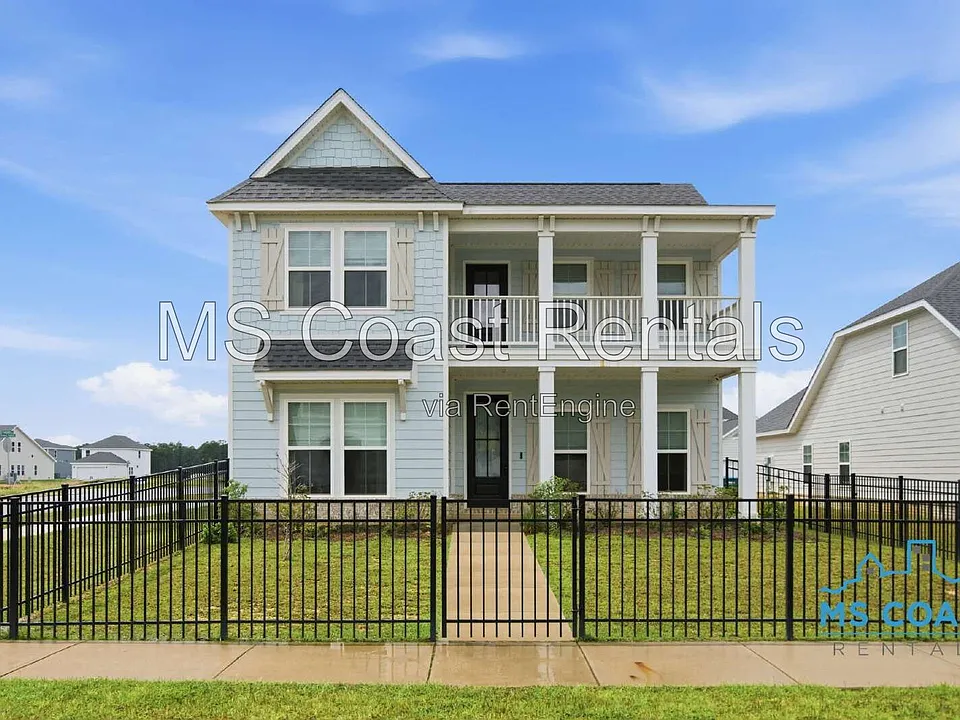 102 Everly Cir