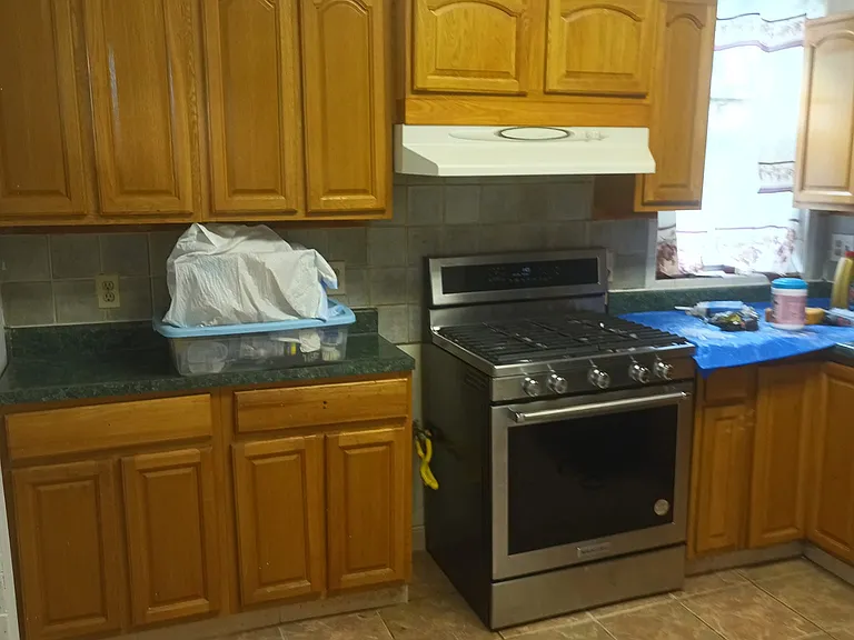 125 Sylvan Ave #1 — Photo 9