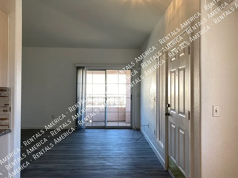 401 Amber Pine St #208 — Photo 4