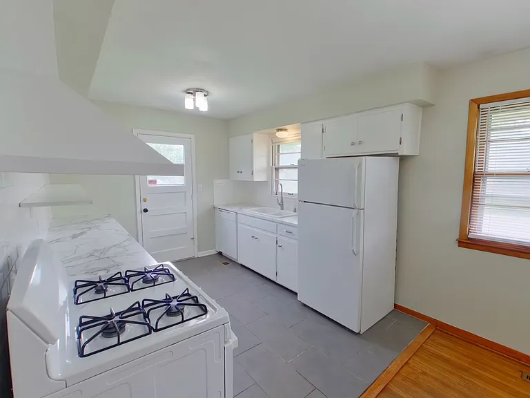 3456 S Everett St — Photo 6