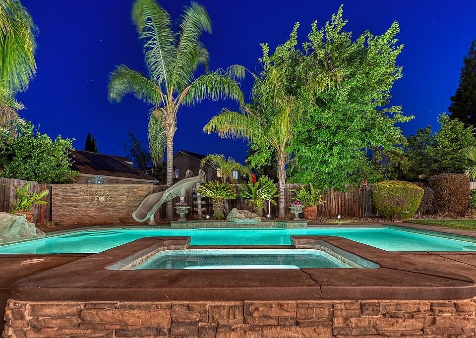 1st image of 2226 Thomsen Way