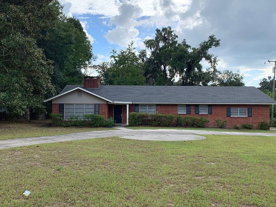 1st image of 346 SW Montgomery Dr