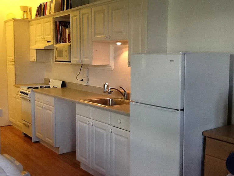 3345 Sierra Dr — Photo 2
