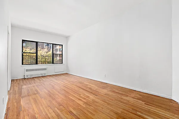 Rented by Compass | media 7