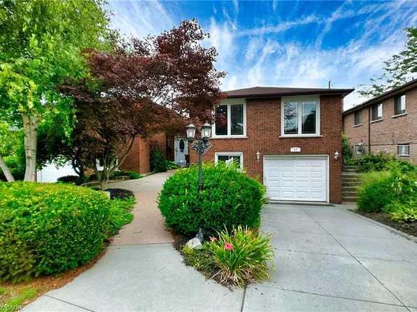 17 Taymall St, Hamilton, ON L8W 1Z7
