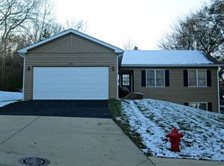 1264 Merrill Ave, Algonquin, IL 60102