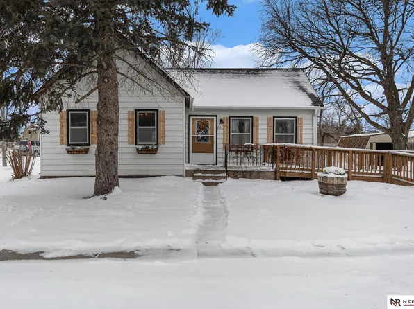 545 Elm St, Greenwood, NE 68366