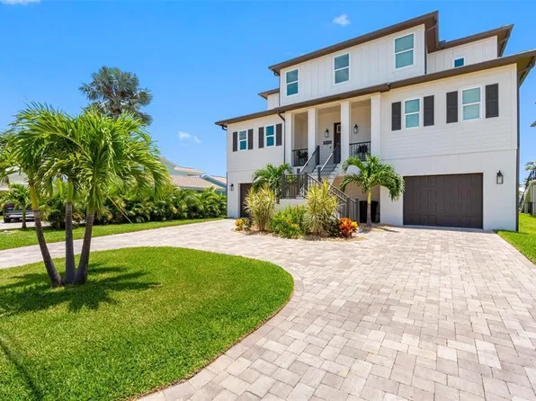 16025 Redington Dr, Redington Beach, FL 33708