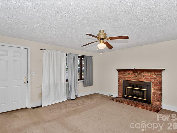 3rd image of 1041 Watts Dr