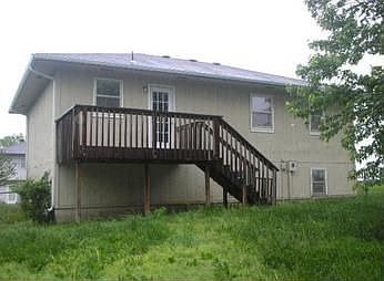 2nd image of 2809 Robin Ln