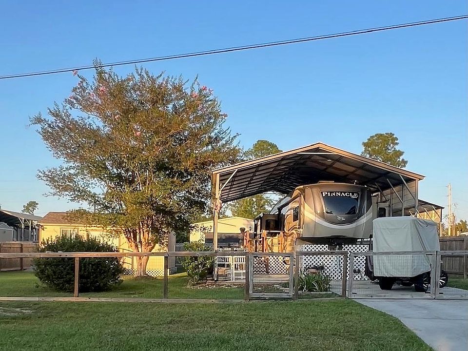 1st image of 94 Horn Cir