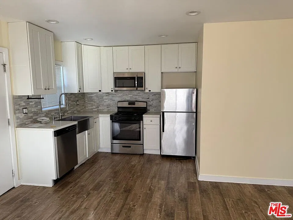 3 bed, 1.0 bath, 750 sqft, $2,495 — Photo 4