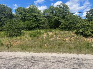 479 Bluffs Ave, Bowie, TX 76230