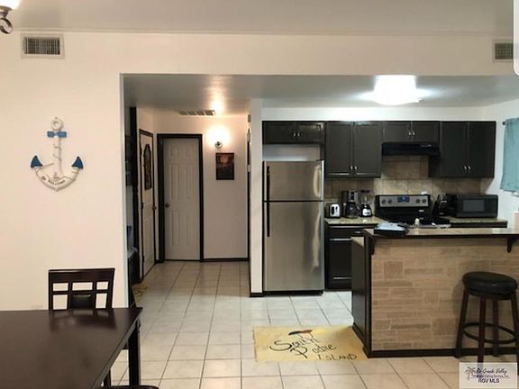 3rd image of 119 E Retama St #2-B