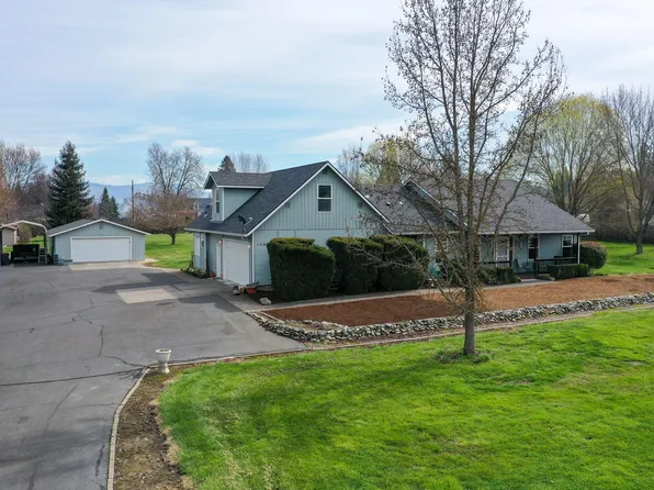 1747 Minear Rd, Medford, OR 97501