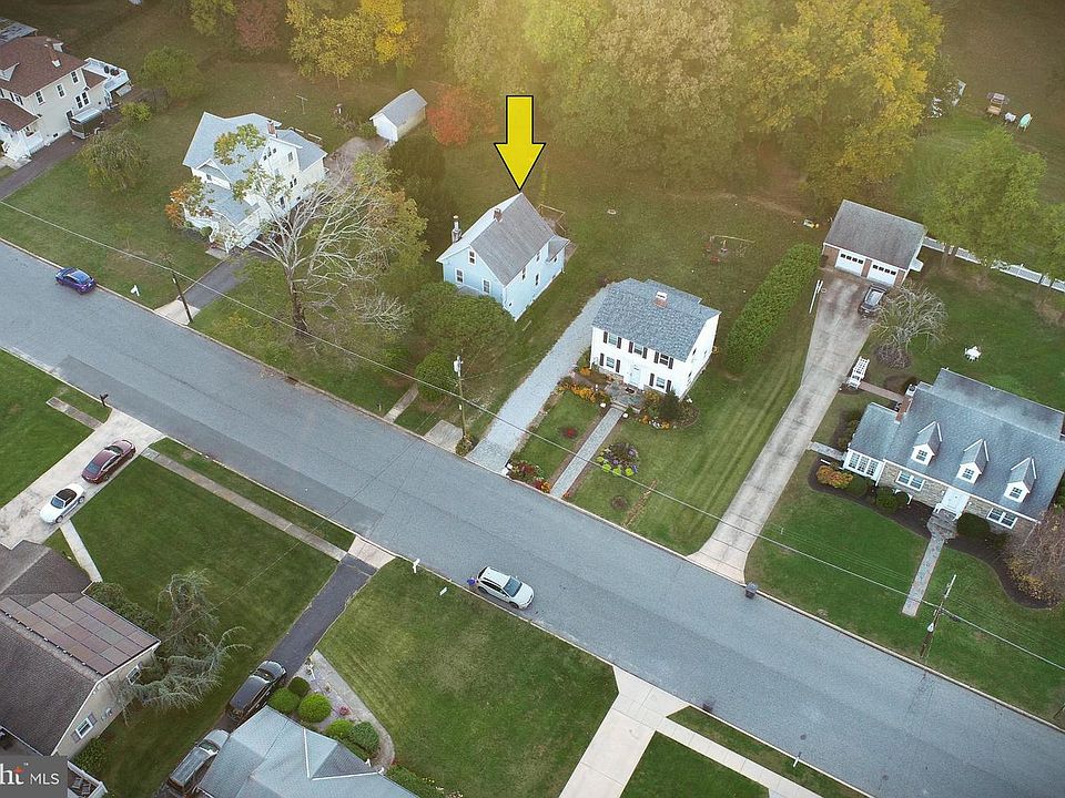1st image of 214 Rosemont Ave