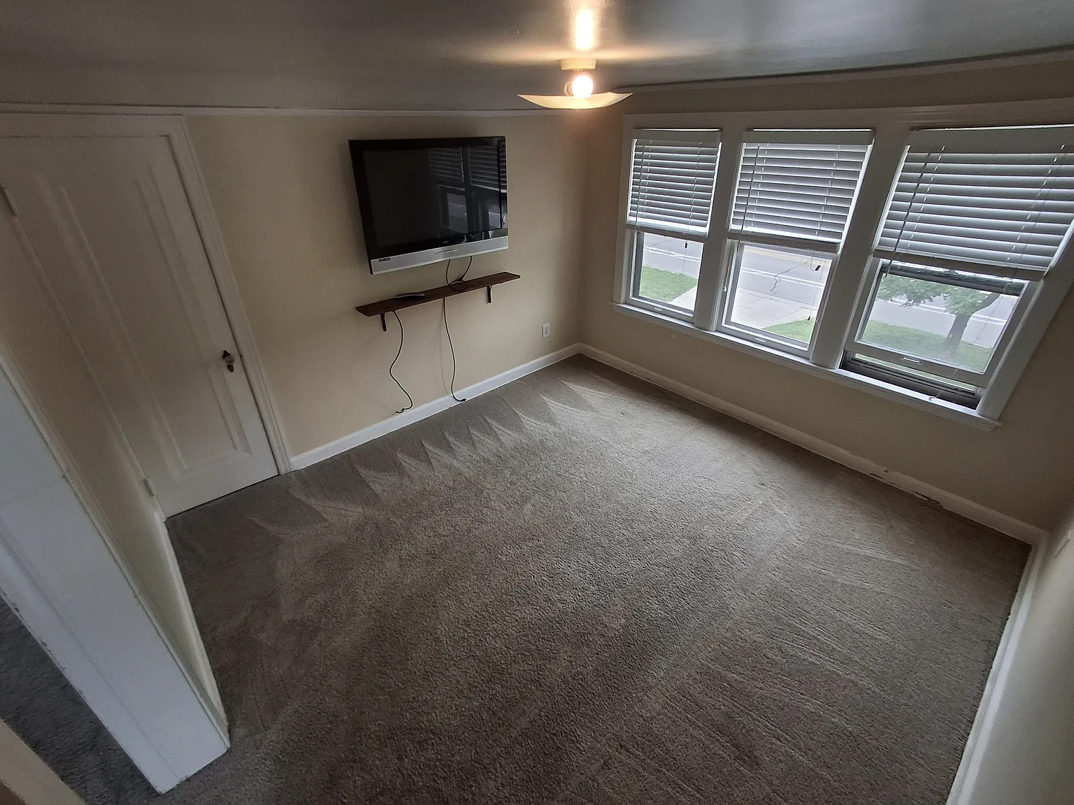 1424 Pinecrest Dr — Photo 4