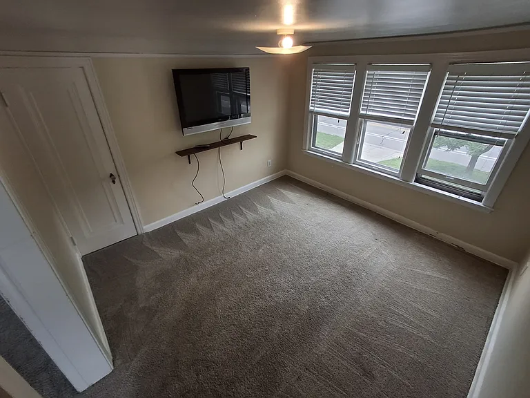 1424 Pinecrest Dr #1 — Photo 4