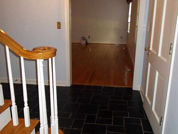 5th image of 2213 Poplar Ave