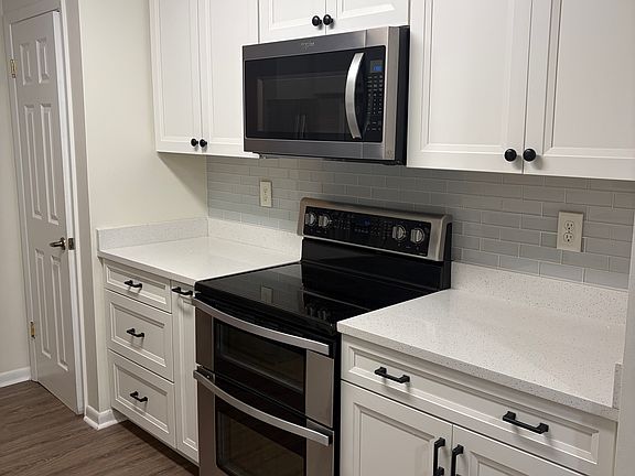 4th image of 91 Ashley Hall Plantation Rd APT 6