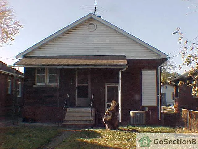 2710 Iowa St photo 1