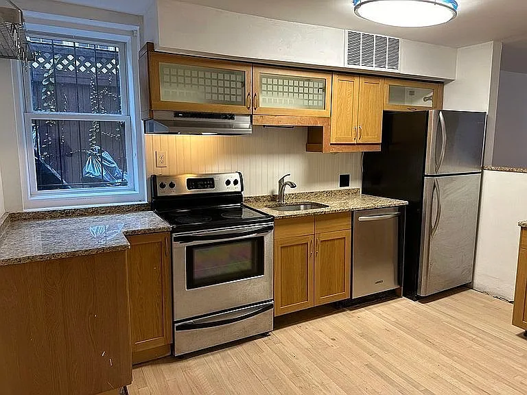 520 Shawmut Ave #1 — Photo 2