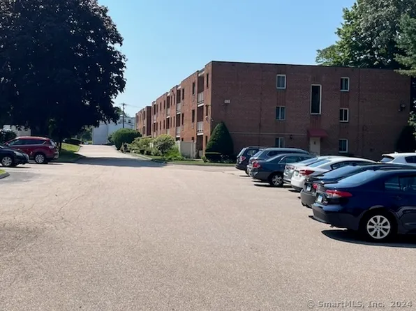 65 Westridge Road #F1, New London, CT 06320