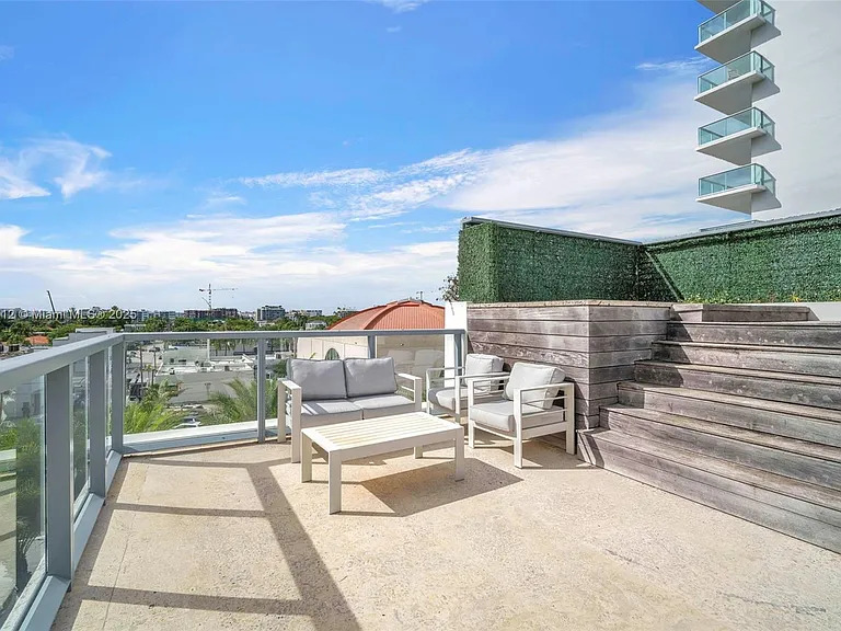 9501 Collins Ave #1 — Photo 44