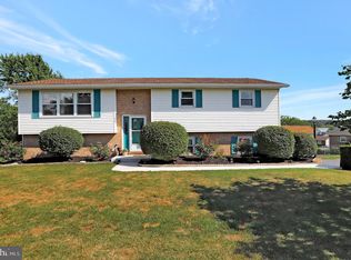1980 Maraposa Dr, Chambersburg, PA 17202
