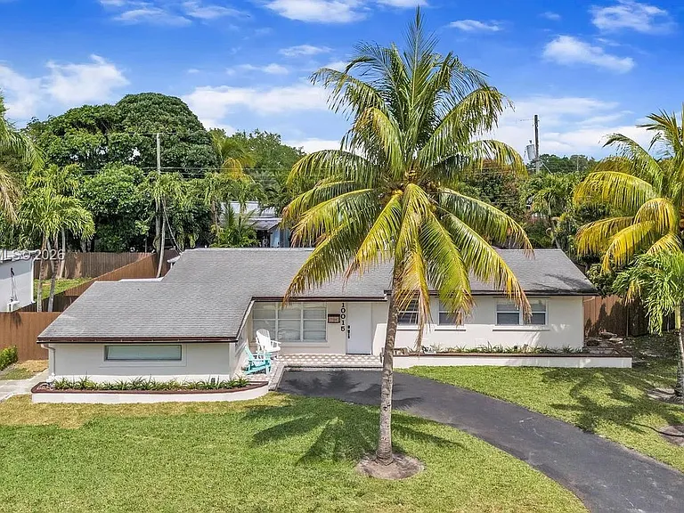10015 SW 85th Ter — Photo 1