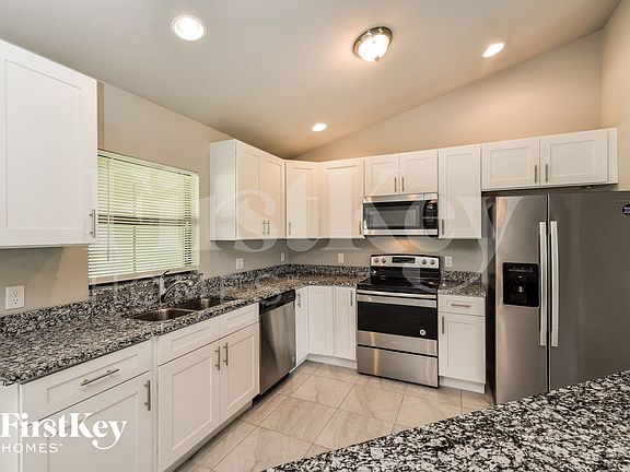 5th image of 1217 SW 15th St